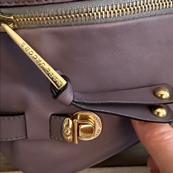VINTAGE Marc Jacobs Large Parker Leather Tote in Lavender - Picture 5 of 17